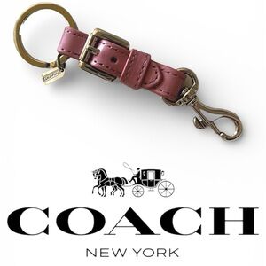 NWOT COACH Charlie Buckle Silver Leather Buckle Keychain